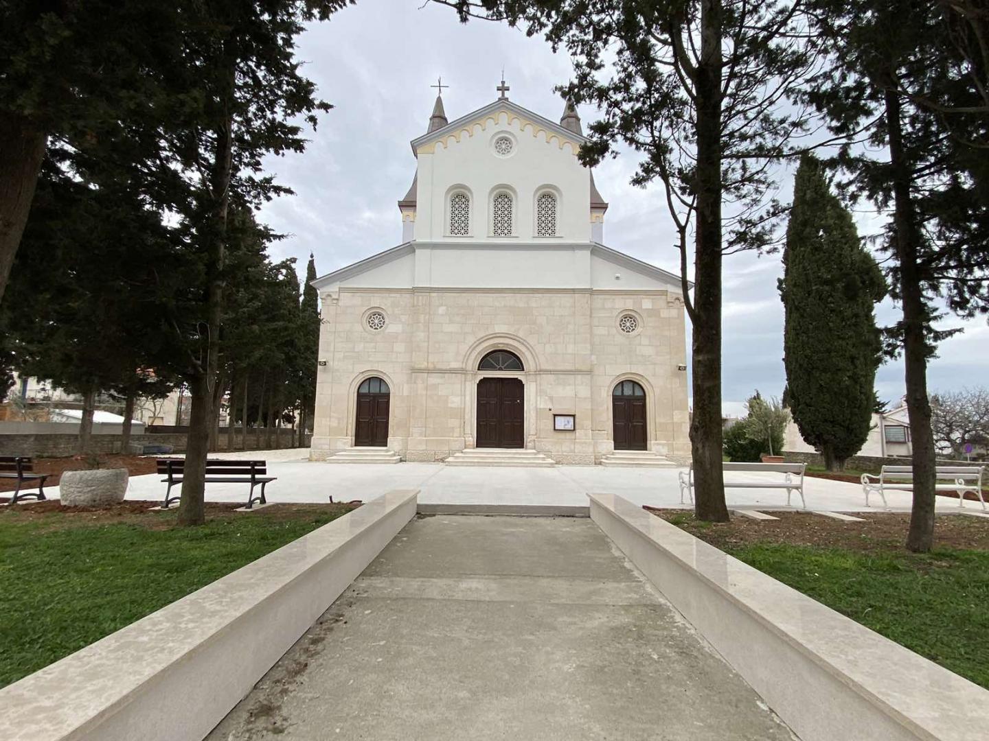 Uređen okoliš crkve sv. Agneze u Medulinu