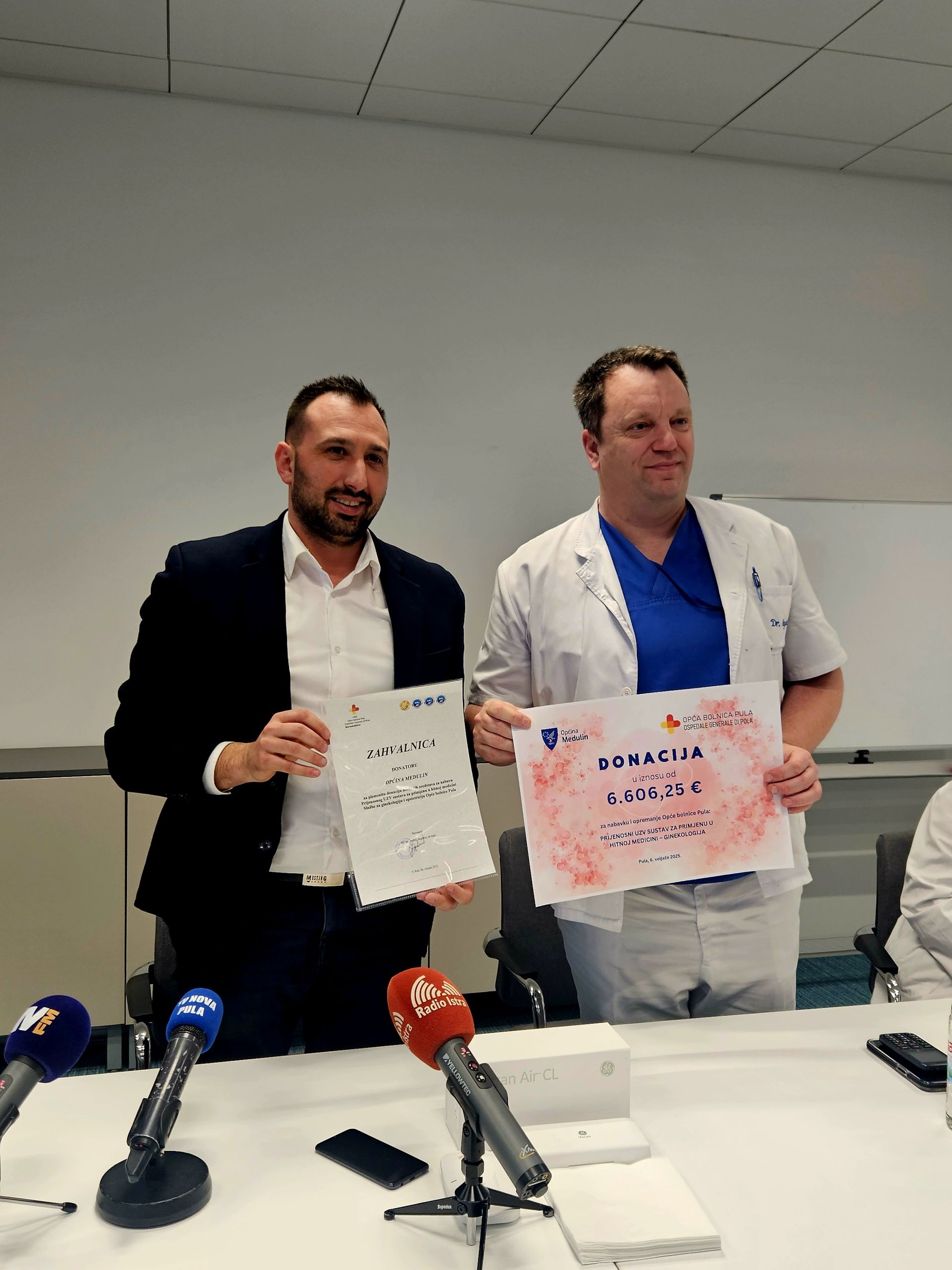 Općina Medulin donirala prijenosni UZV sustav Općoj bolnici Pula