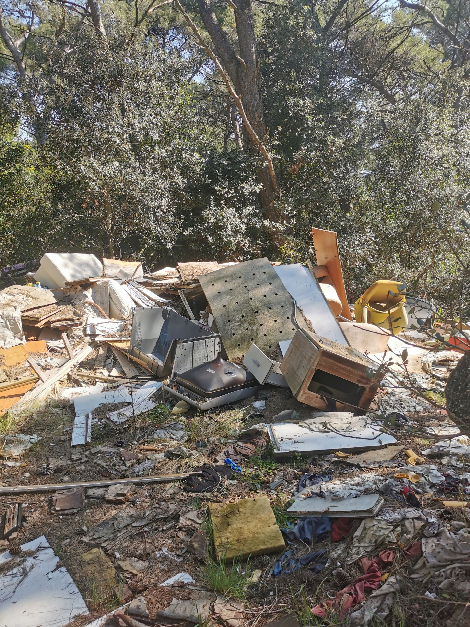 Općina Medulin potpisala ugovor sa FZOEU za sufinanciranje uklanjanja otpada odbačenog u okoliš - 3.2.2025.