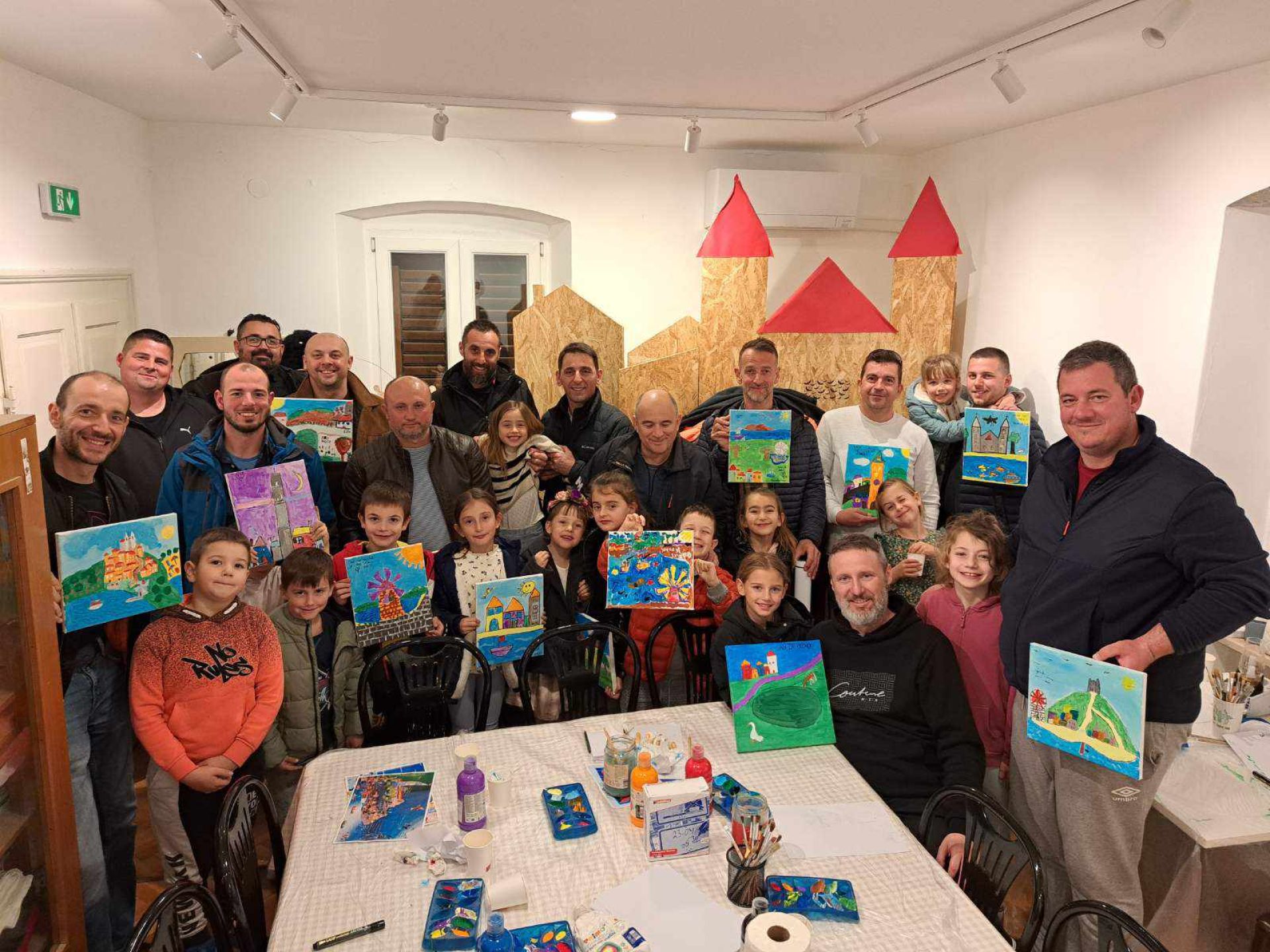 U medulinskom centru Šantadur umjetničkom radionicom „Tata - dijete“ po prvi puta obilježen Dan očeva