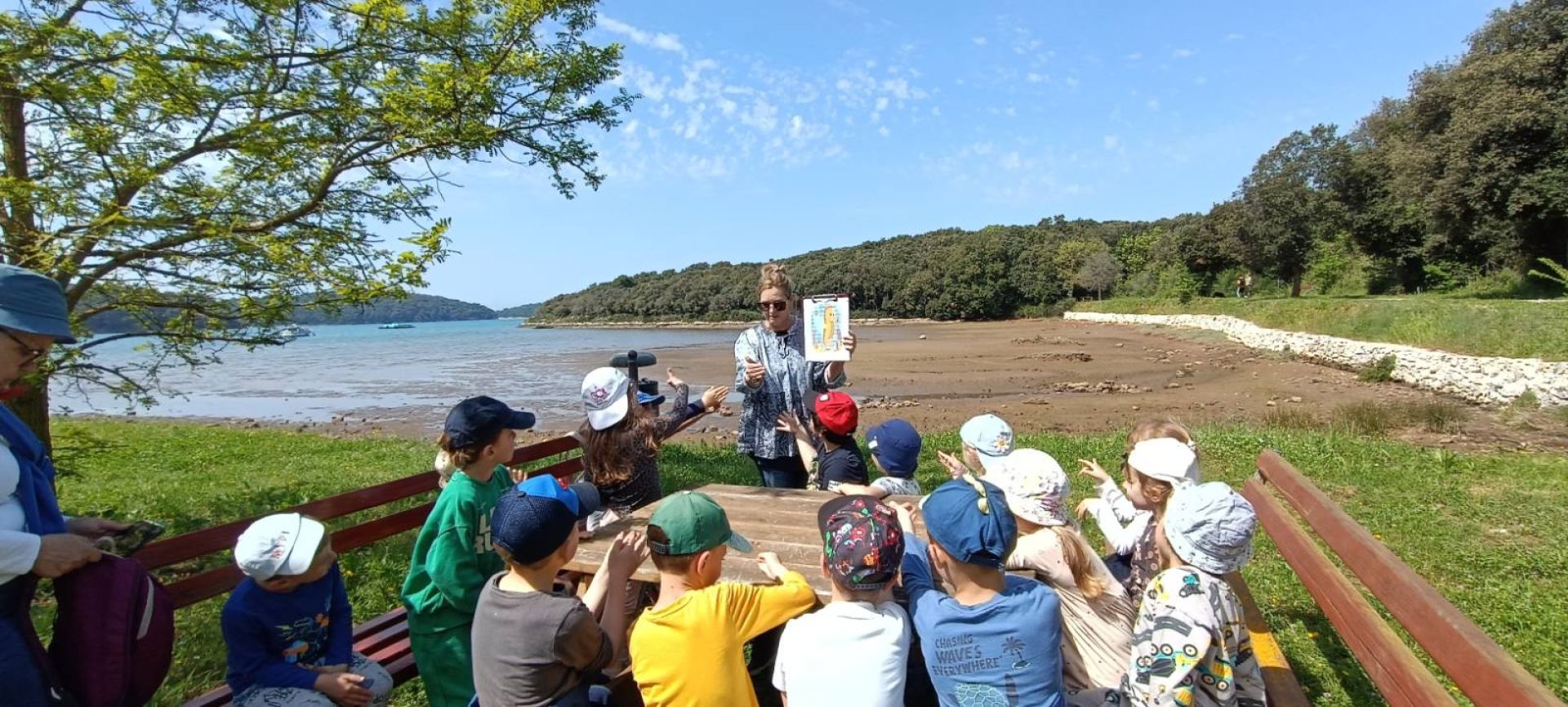 U Vinkuranu vesela dječja šetnja obilježila  Dana planete Zemlje
