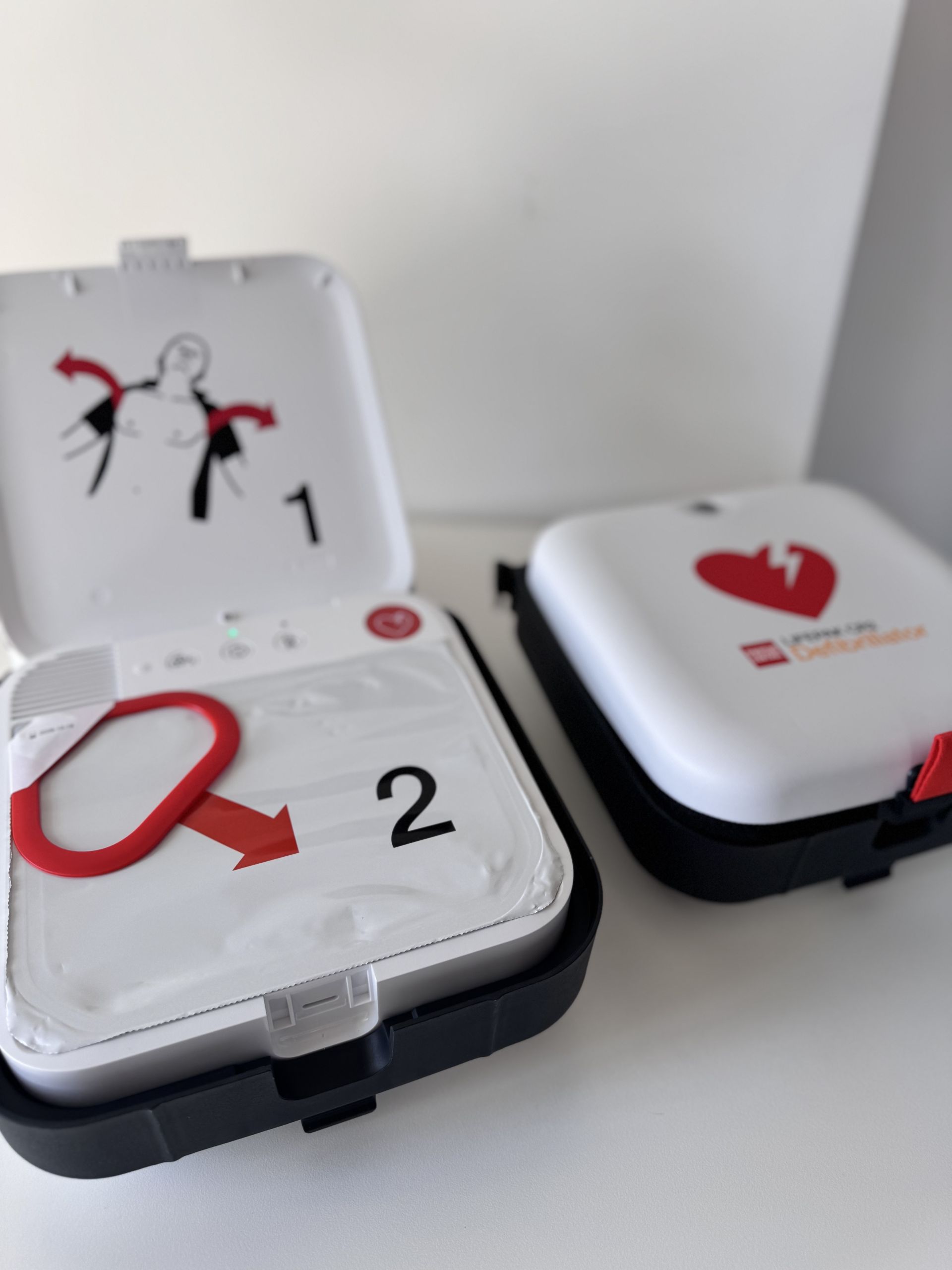 Općina Medulin ulaže u sigurnost na plažama: nabavljeni novi LIFEPAK CR2 uređaji