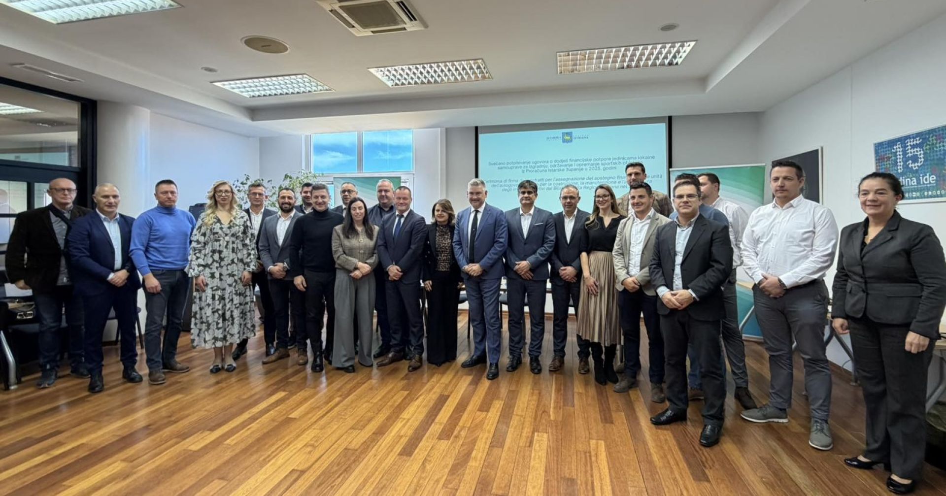 Općini Medulin uručena sredstva Istarske županije za provedeni projekt ‘Uređenje vanjskog igrališta – fitnes terena u Pješčanoj Uvali’