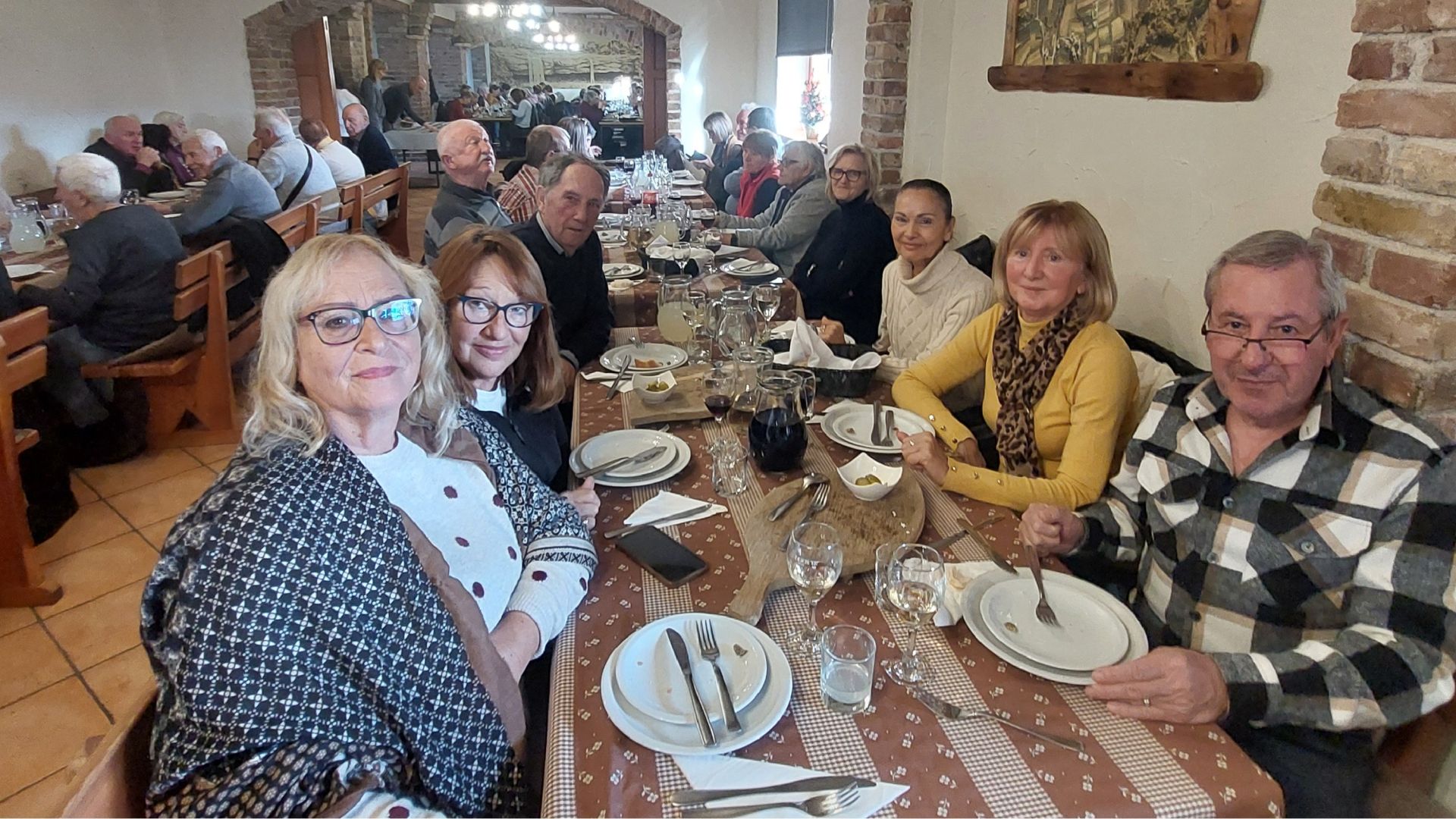 Izlet umirovljenika Podružnice Medulin: Hum, Kotli i Advent na Trsatu