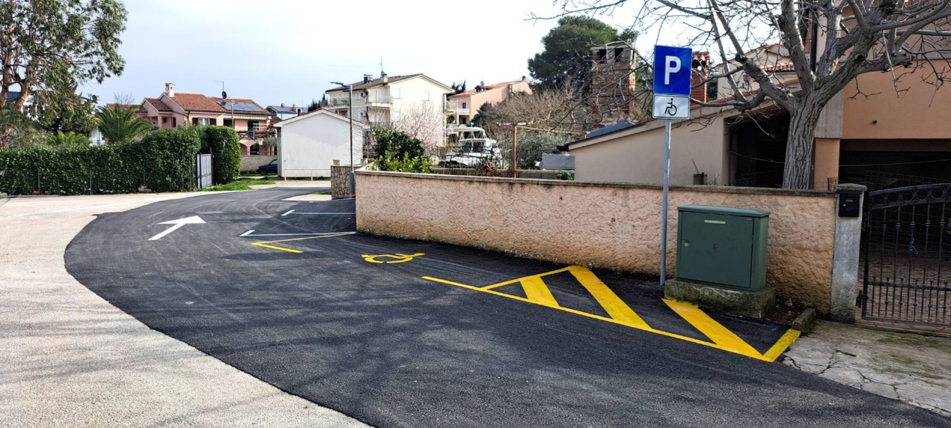 Obnova kolnika i uređenje parkirališta na području Kaštanježa u Banjolama